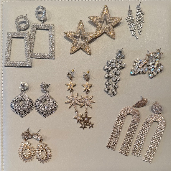 Jewelry - lot of 9 pairs of rhinestone earrings
